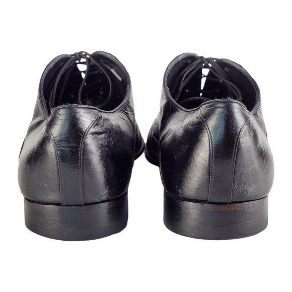 Prada Men\'s Smooth Saffiano Leather Oxford Shoes